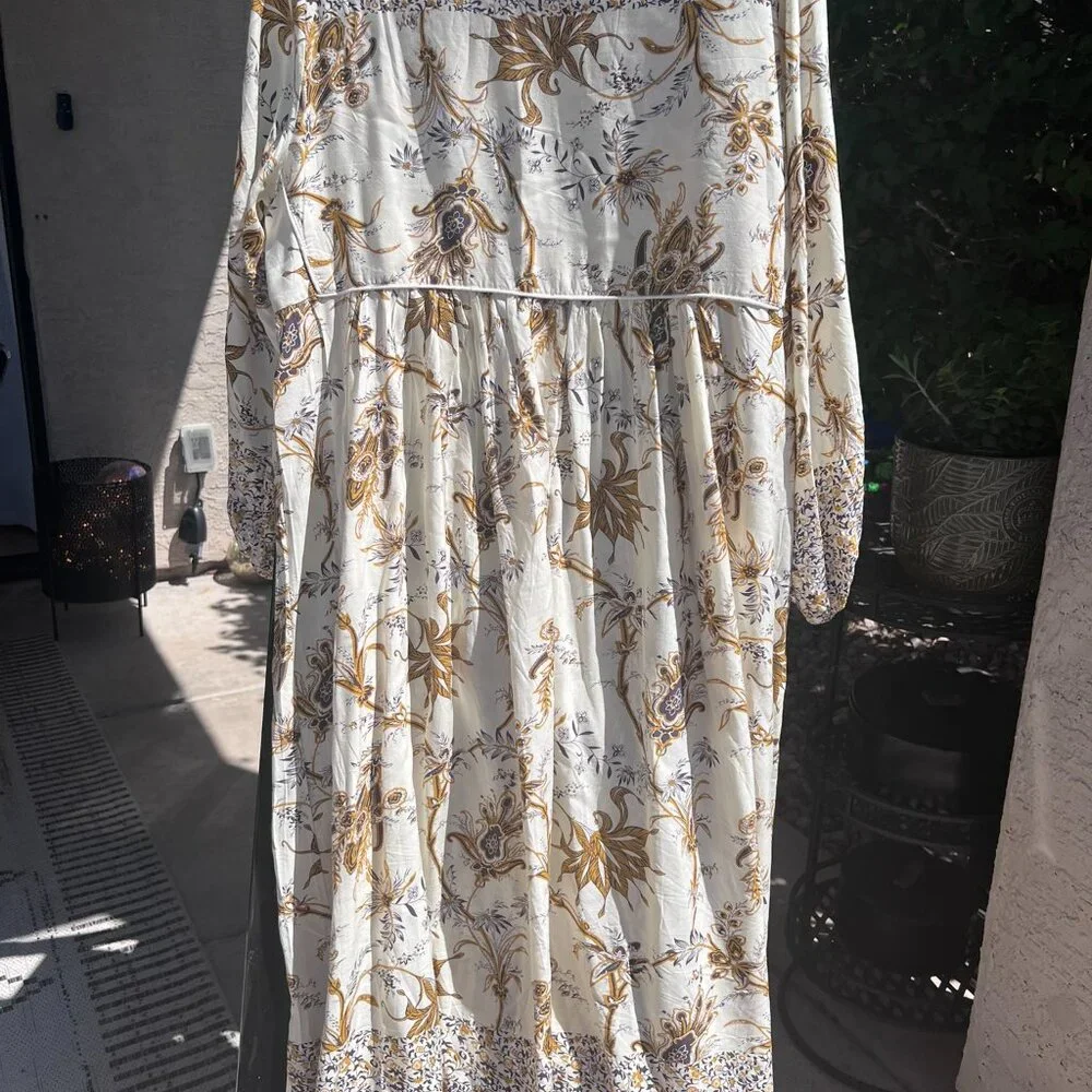 NWOT Flowy Maxi Dress, Lightweight Floral, Neutral, V neck with tie, mid sleeve. - Picture 4 of 6